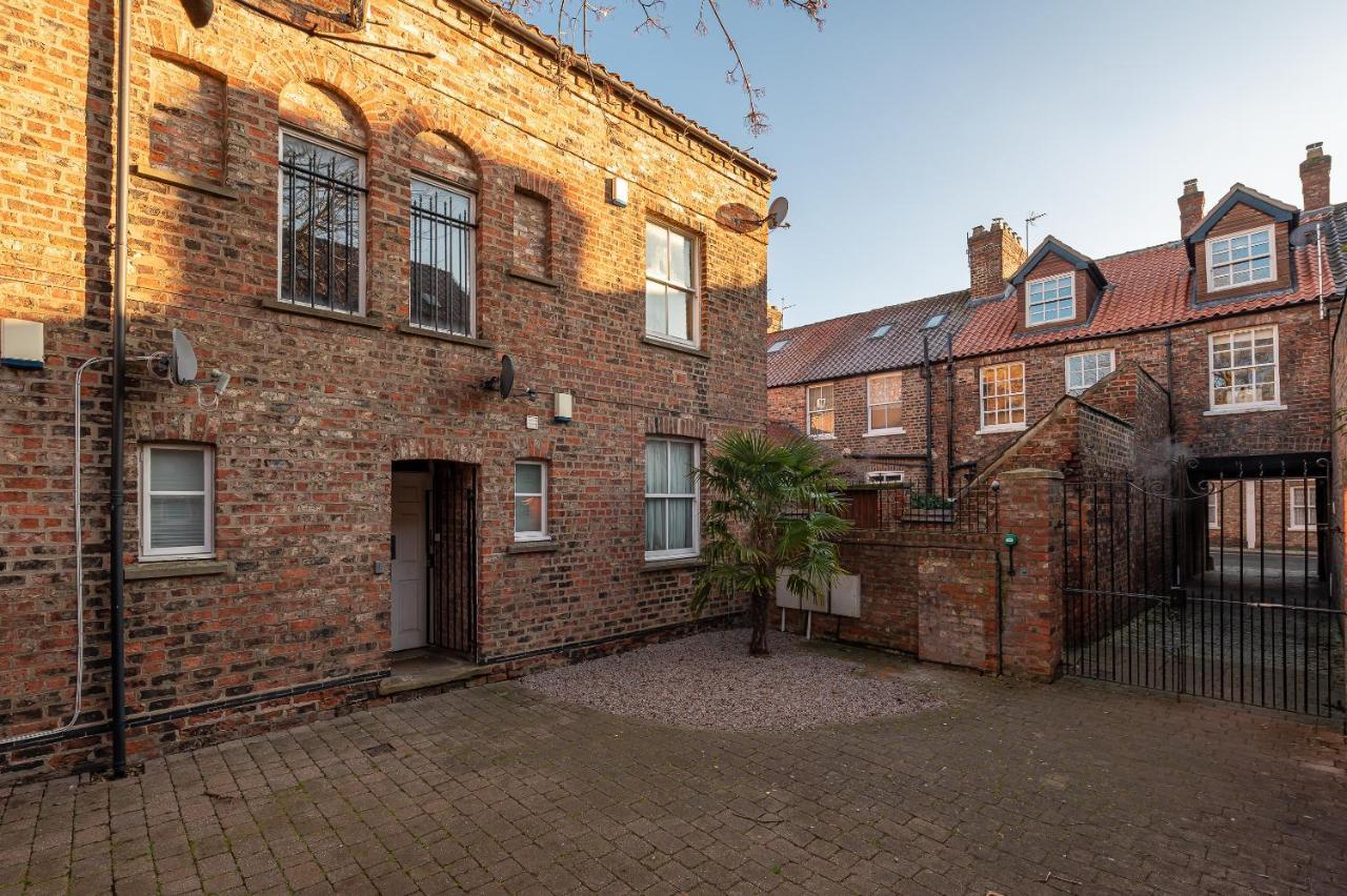 Ferienwohnung The Old Coach House York Exterior foto